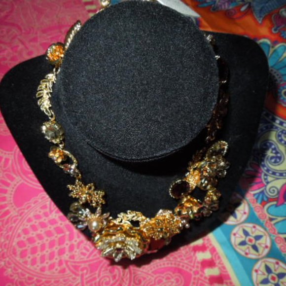 NWT Miriam Haskell Flower Statement Necklace - Picture 3 of 8